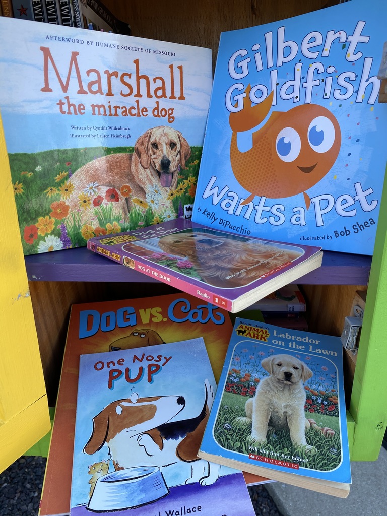 Pet picture books